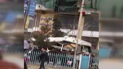 - Afganistan’da bakanlık çalışanlarını taşıyan minibüse saldırı: 15 yaralı