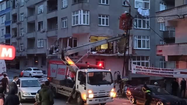 Son dakika haberleri! Gaziosmanpaşa'da bir evde patlama meydana geldi (2)