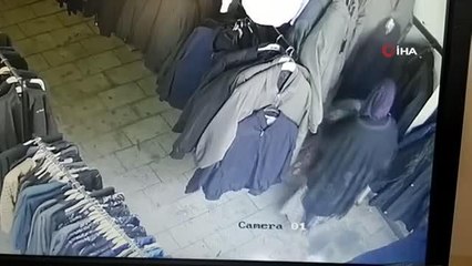 Manisa'da hırsızlık anı kamerada