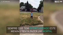 Menino tenta fazer mortal para trás