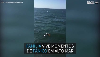 Família é salva após barco pegar fogo em alto mar