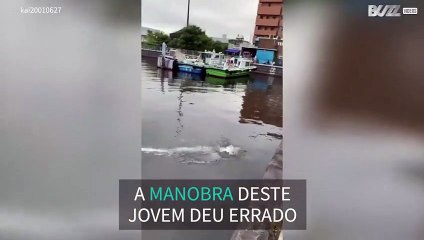 Skate vai parar ao rio após manobra errada