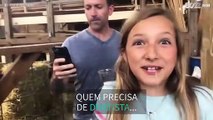 Menina arranca dente de leite com ajuda de uma cabra nos EUA