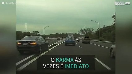 Policial estava no lugar certo, na hora certa em uma rodovia dos EUA