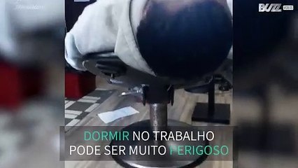 Dormir no trabalho pode ser perigoso
