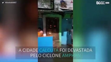 Ciclone Amphan inunda várias lojas em Calcutá