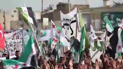 آلاف السوريين يحيون ذكرى "ثورتهم" في إدلب