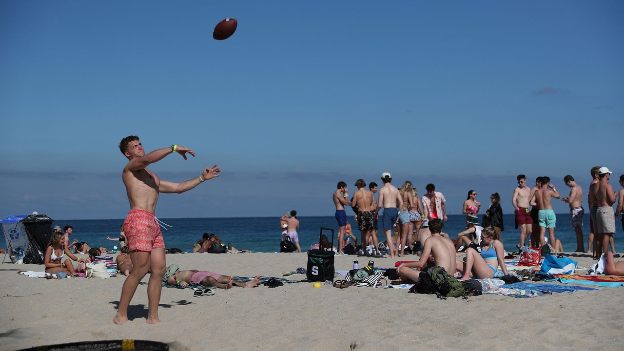 This College Is Offering Students $75 to Not Travel for Spring Break