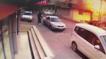Gaziosmanpaşa'da binadaki patlama anı kamerada