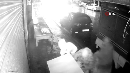 İstanbul’da buzdolabından dondurma hırsızlığı: “Sezonu erken bitirdik”