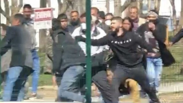 Beyoğlu’nda meydan kavgasında genci kafasından bıçaklayan saldırgan yakalandı