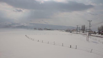 Karlıova beyaza büründü