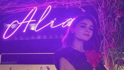 Alia Bhatt ने Social Media पर Share किया अपने Birthday का First Look | FilmiBeat