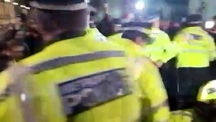 Proteste im Fall Everard: Kritik am harten Eingreifen der Polizei