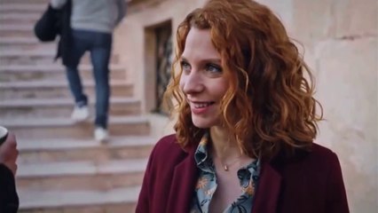 Plus belle la vie en avance - Léa sous le charme d'Angélique !