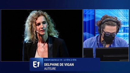 Delphine de Vigan alerte contre le phénomène des "enfants-sandwichs" sur les réseaux