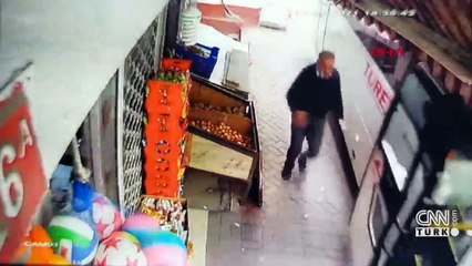 Freni boşalan minibüs kaza yaptı