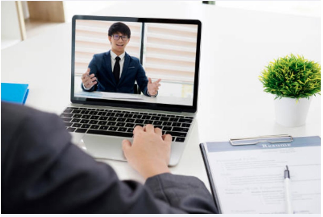 What's The Best Outfit for a Zoom Interview ?