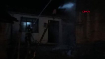 BALIKESİR Balıkesir'de iki katlı müstakil ev yandı