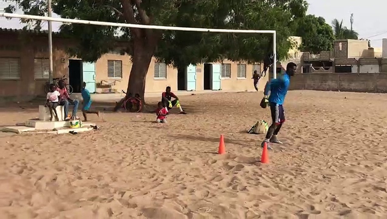 BABACAR NDIAYE-(2004)GOALKEEPER-SENEGAL