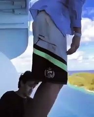 Il plonge du 11e étage d'un paquebot  aux Bahamas