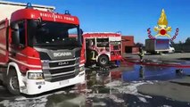 Crotone - Incendio di rifiuti al mercato ortofrutticolo (16.03.21)