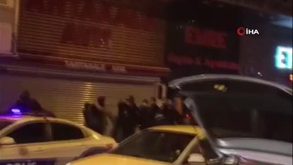Çekmeköy'de kısıtlama saatinde çıkan tekmeli yumruklu kavgaya biber gazlı müdahale
