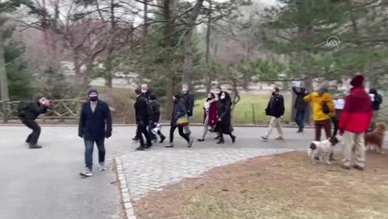 Taksiciler için 65 milyon dolarlık kurtarma paketi protestolara neden oldu