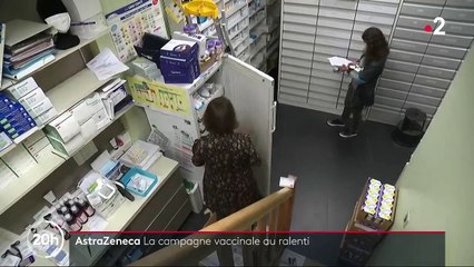 Covid-19 : la campagne de vaccination ralentie par la suspension du vaccin AstraZeneca ?