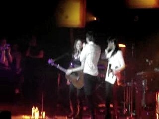 Christophe willem:20/02/08cigale on c tro les paroles xd!