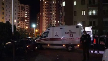 Akrabalar arasında bıçaklı kavga: 3 yaralı