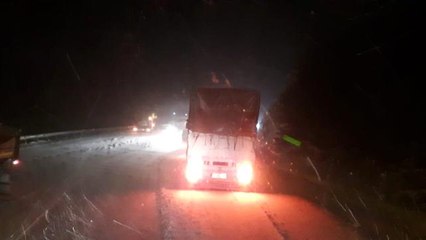 Antalya'da kar yağışı; Antalya-Konya karayolunda kar kalınlığı 30 santime ulaştı