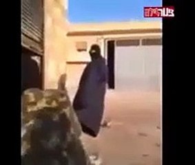 Savaşta düşmanı trolleyen askerler gülme krizine girdi