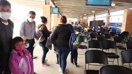 Biden pide a migrantes evitar viajar a Estados Unidos, mientras crecen críticas