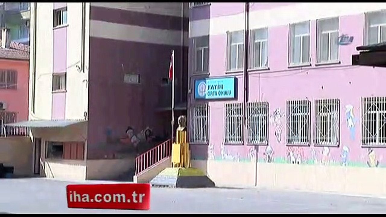 Davutoğlu: Mutlaka o görüntüyü izleyin