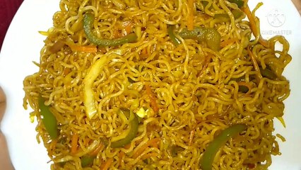 Maggi Chowmein Recipe/ Veg Chowmein Style Maggi/ Easy Maggi Noodles Recipe/ Chinese Maggi/ Veg Maggi/ Chowmein Maggi kaise banate hai/ Chinese Maggi banane ka tarika/ How to make street style Chinese Maggi/ Chinese Maggi recipe/ Maggi noodles/