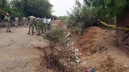 गला घोंटकर शव प्लास्टिक कट्टे में बांध नाले में फेंका