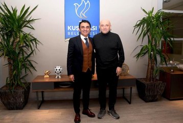 Ünlü spor yorumcusu Sinan Engin, Kuşadası'na geldi