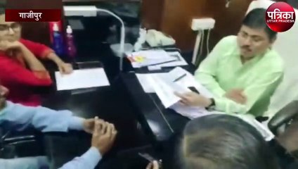 नगरपालिका कर्मचारी की दबंगई, दी यह धमकी