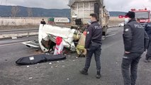 Çatalca'da TIR'a çarpan kamyonun sürücüsü öldü-1