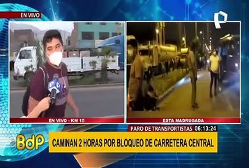 Paro de transportistas: cientos caminan hasta dos horas para encontrar movilidad