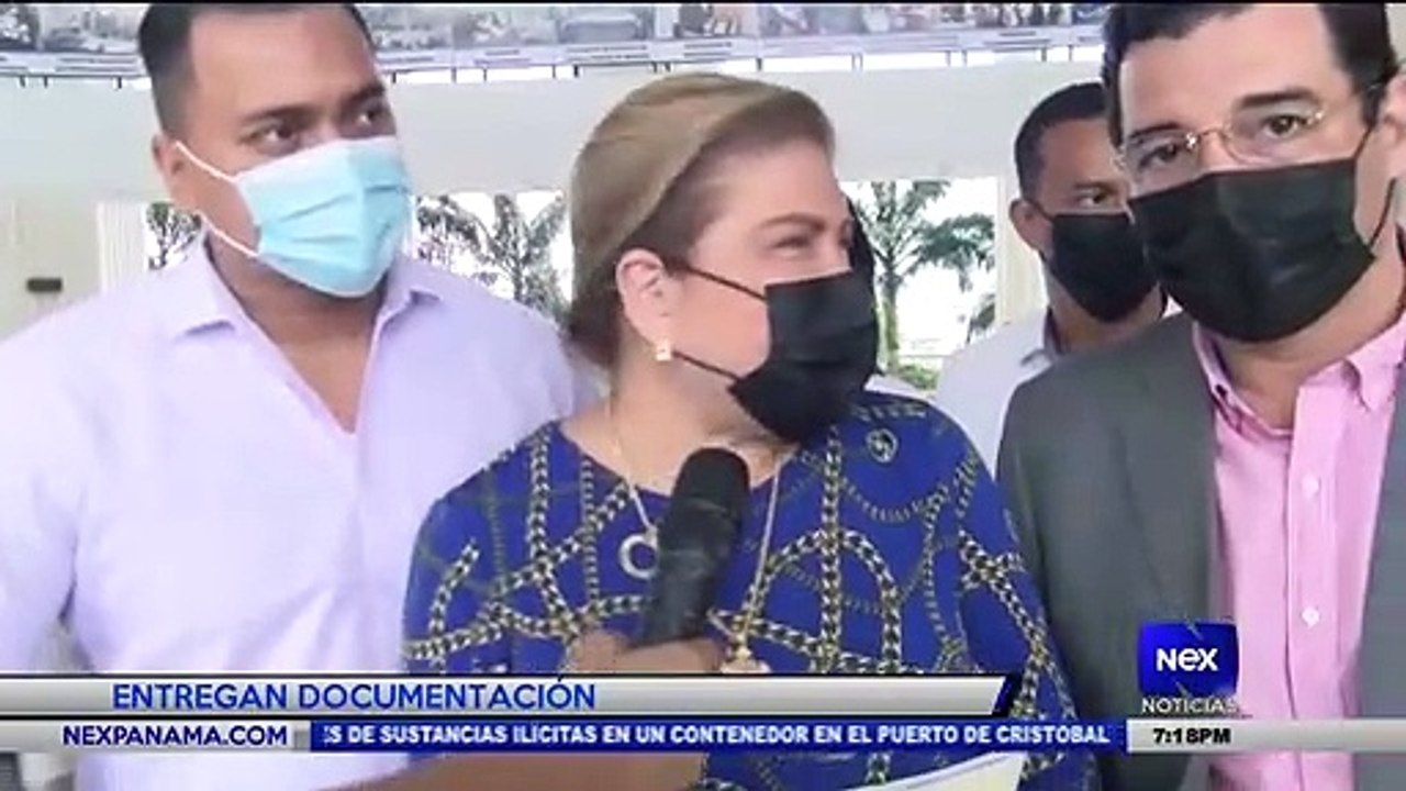 Directivos de Realizando Metas entregan documentación - Nex Noticias