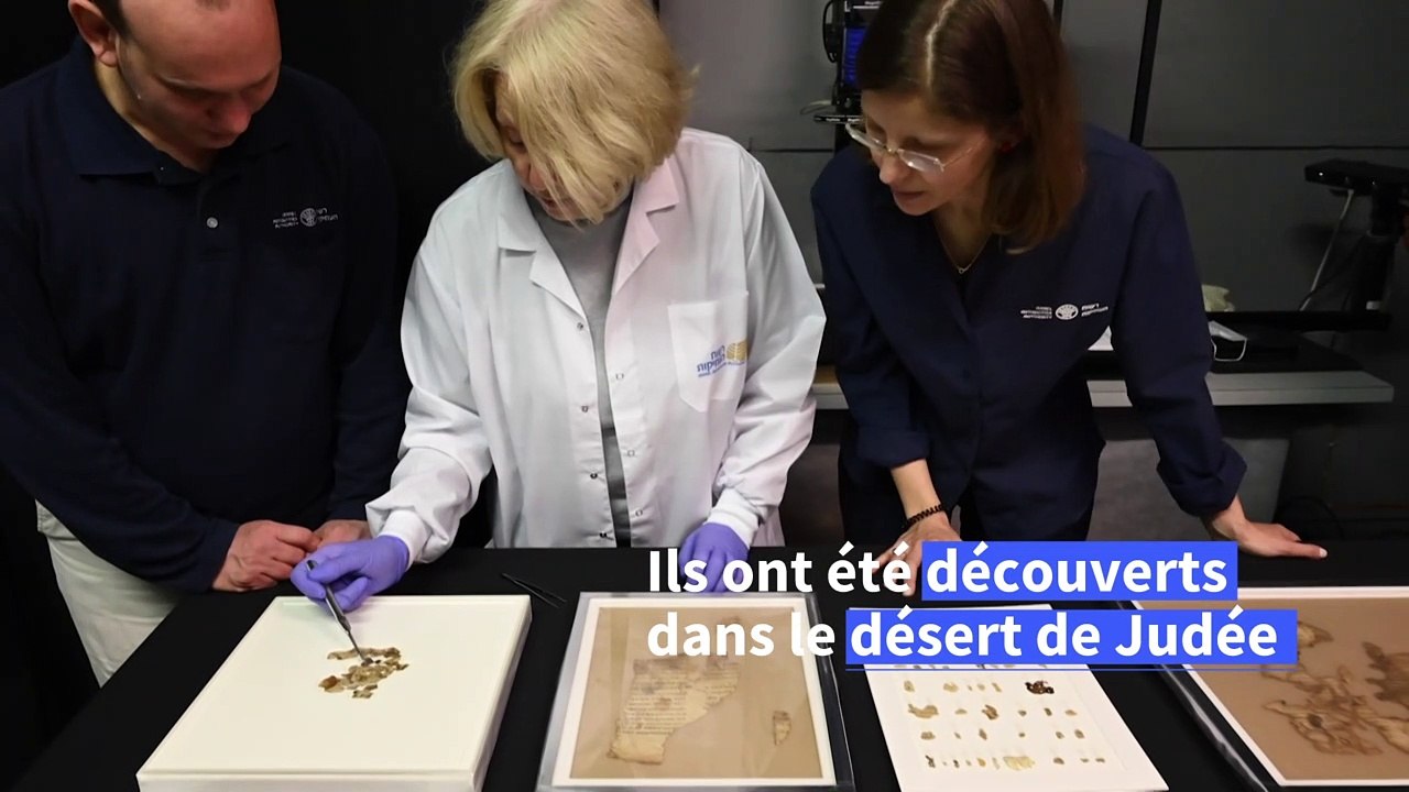 Archéologie: Israël dévoile un manuscrit biblique vieux de 2.000 ans