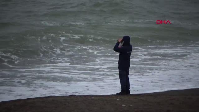 DÜZCE Denizde kaybolduğu düşünülen yaşlı adam için arama çalışması başlatıldı