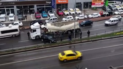 Tır ile otomobil çarpıştı