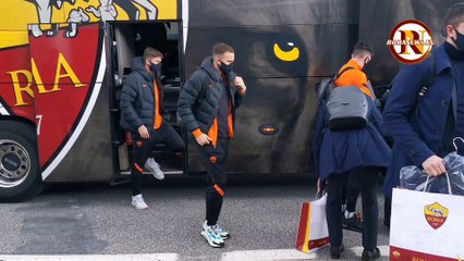 Fiumicino, la partenza della Roma per Kiev (17/3/2021)