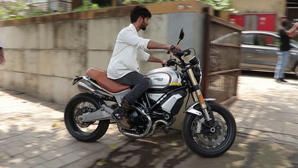 Shahid Kapoor मुंबई की सड़को पर चलाते दिखे महंगी Bike; Watch Video |FilmiBeat