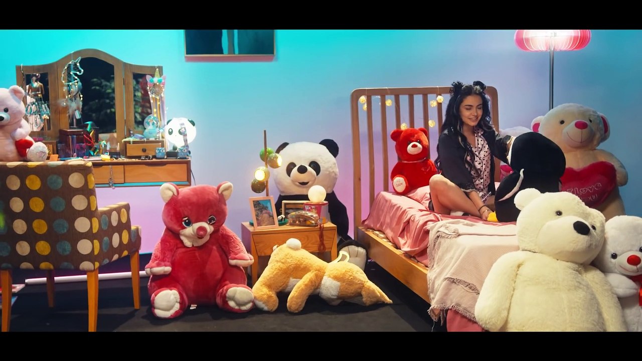 Ece Ronay Karamela (Official Video)