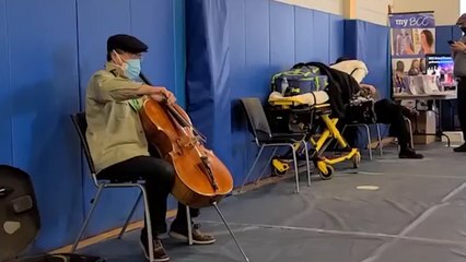 Yo-Yo Ma Gives Impromptu Concert At Vaccine Clinic