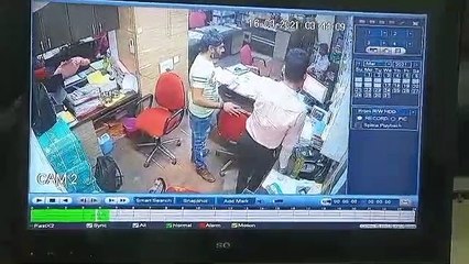 संजीव प्रकाशन पर हमला